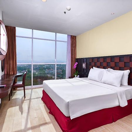 Grand Orchid Hotel Yogyakarta Maguwo Exteriér fotografie