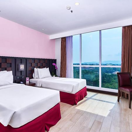 Grand Orchid Hotel Yogyakarta Maguwo Exteriér fotografie