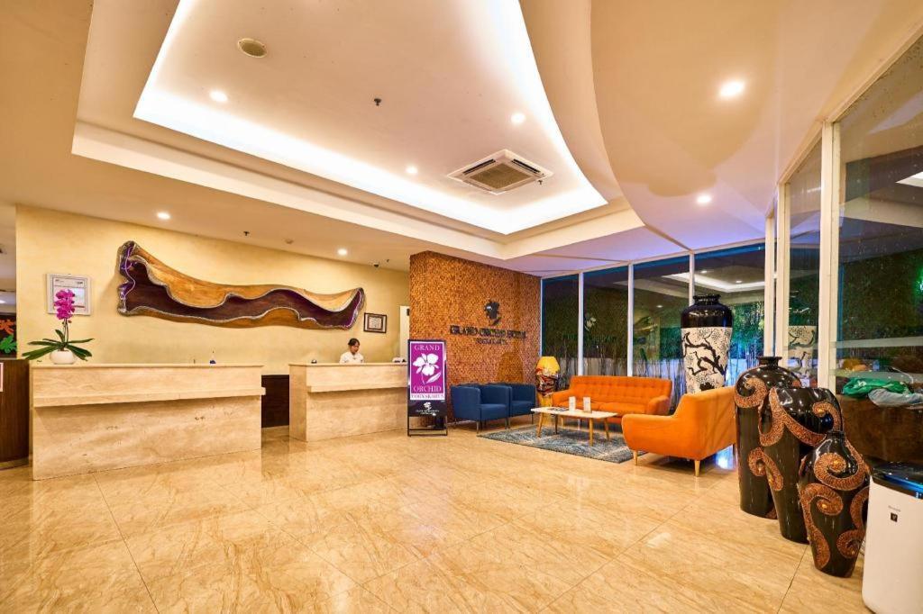 Grand Orchid Hotel Yogyakarta Maguwo Exteriér fotografie